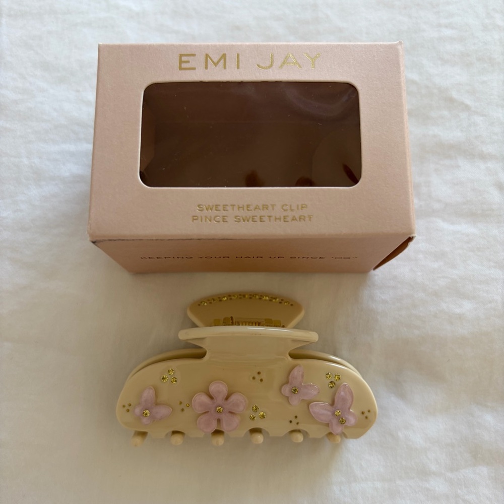 Emi Jay Sweetheart Hair Claw Clip - Picture 2 of 7